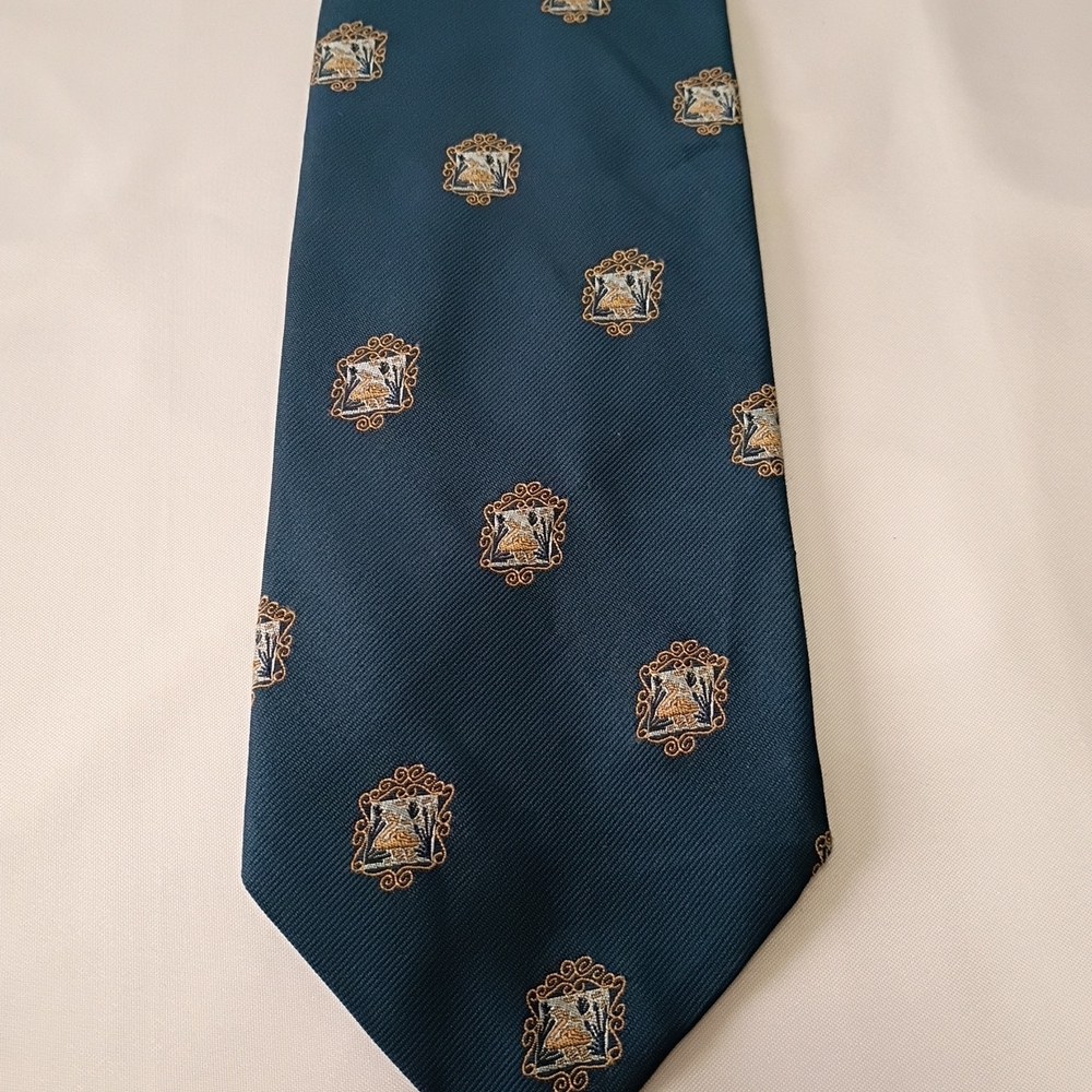 Robert Talbott Highlander Clothier Vintage Silk Blend Tie Turquoise Framed Swans